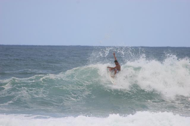 2007 Hawaii Vacation  0805 North Shore Surfing